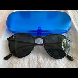 Ray-Ban Matte Black Metal Sunglasses
